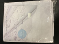 Valkoinen pöytäliina 5,90€