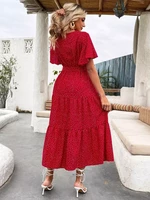 Naisten mekko punainen pilkuilla