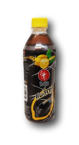Musta tee ja sitruuna juoma