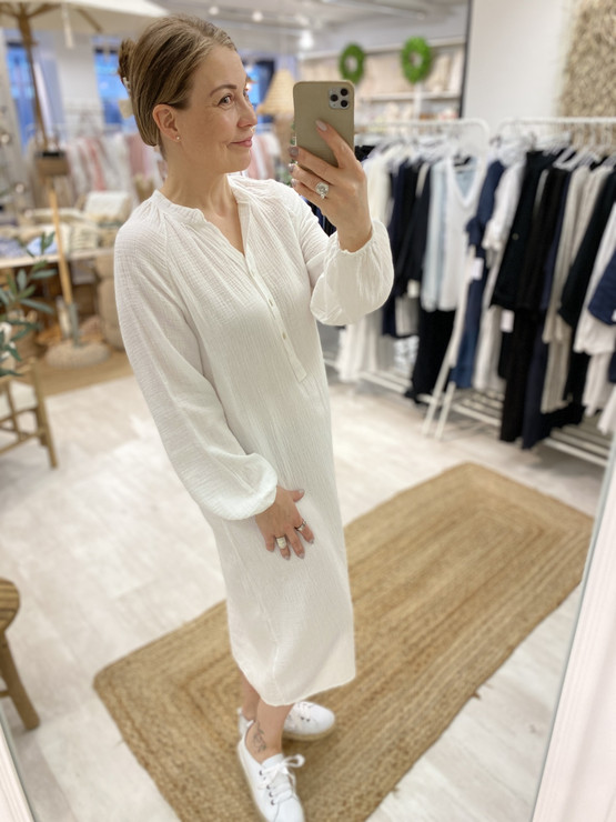 MELANIE PUUVILLAMEKKO VALKOINEN