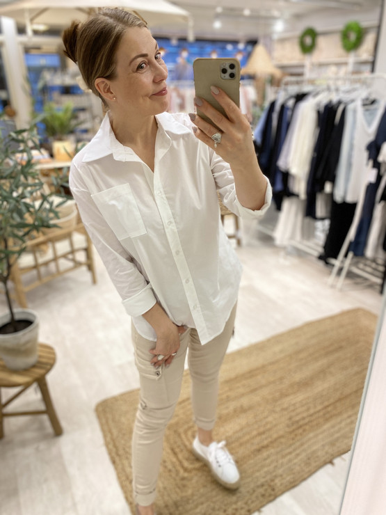 VALENTINA PUUVILLAPUSERO VALKOINEN