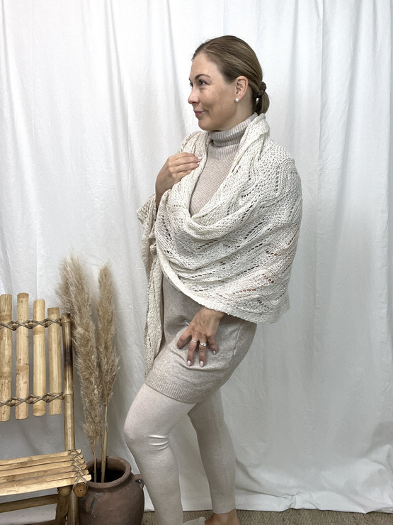 MADDIE NEULEMEKKO BEIGE