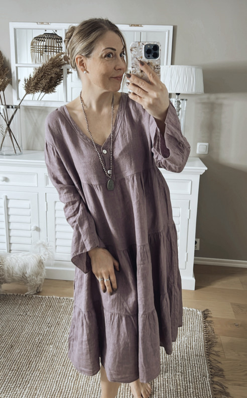 PAMELA PELLAVAMEKKO TUMMA LIILA