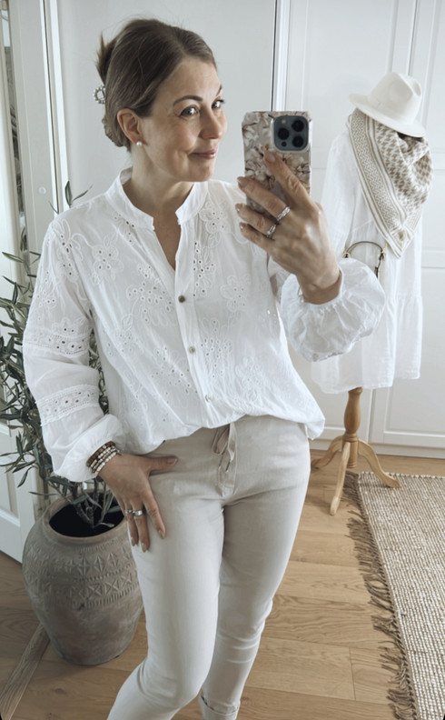 ALISON PUUVILLAPAITA VALKOINEN