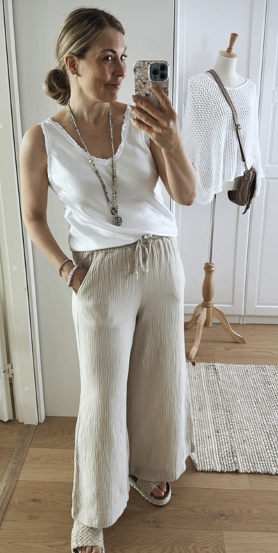 LYNNE PUUVILLAHOUSUT BEIGE