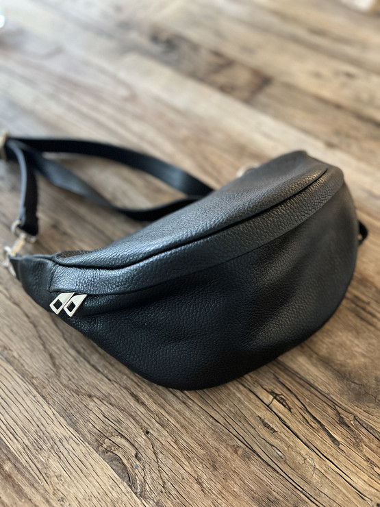 CROSSBODY NAHKALAUKKU MUSTA
