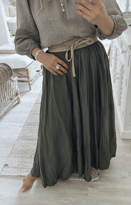 FARAH PUUVILLAHAME KHAKI