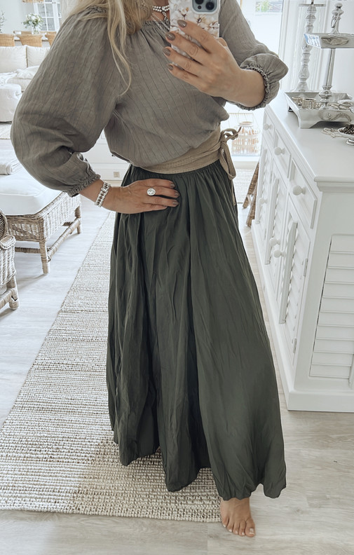 FARAH PUUVILLAHAME KHAKI