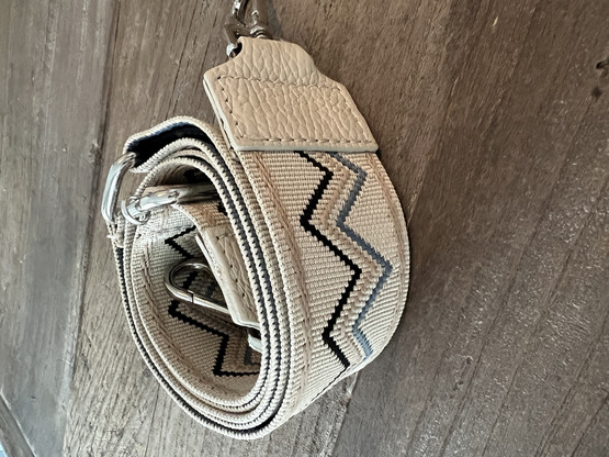 LAUKKUHIHNA BEIGE