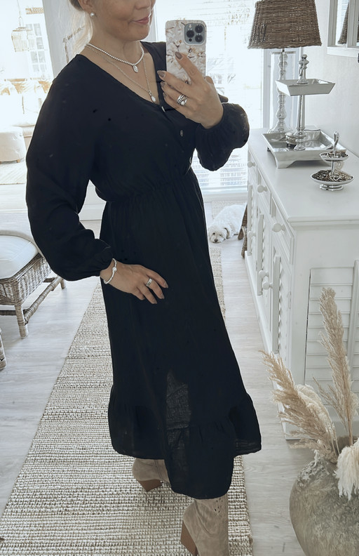 ELISIA PELLAVAMEKKO MUSTA