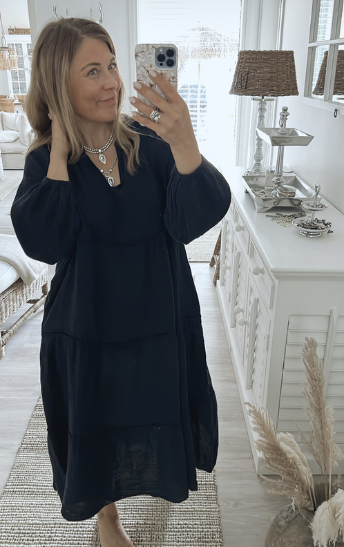 ISADORA PELLAVAMEKKO NAVY