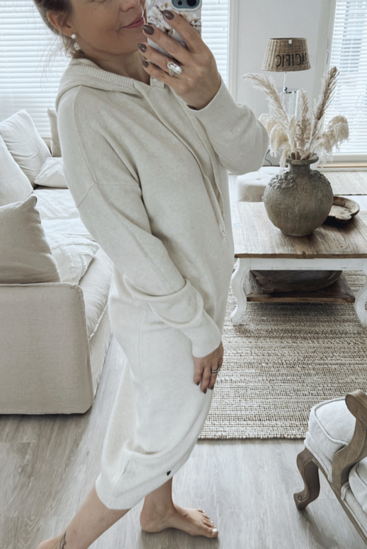 MALAK NEULEMEKKO HUPULLA BEIGE
