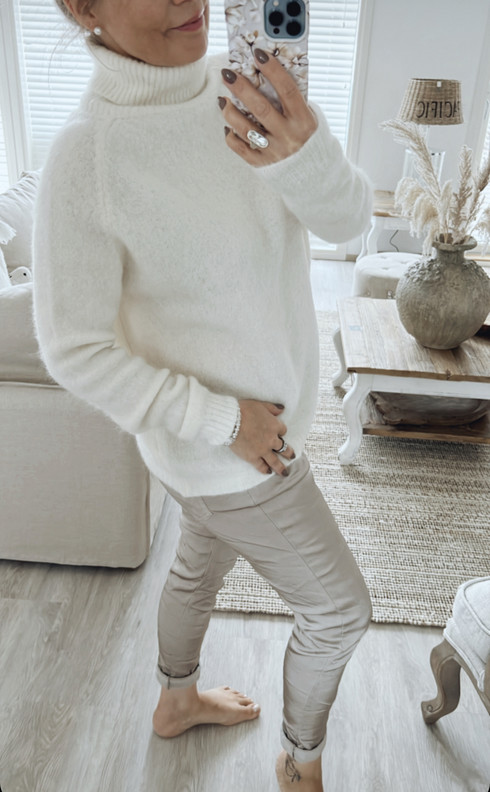VALERIA ALPAKKAPOOLONEULE LUONNONVALKOINEN