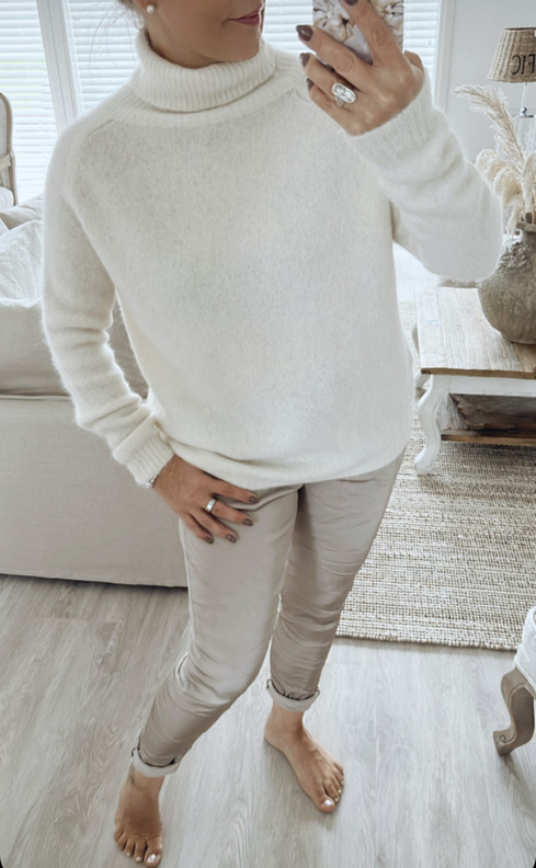 VALERIA ALPAKKAPOOLONEULE LUONNONVALKOINEN