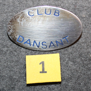 Club Dansant, Pinssejä