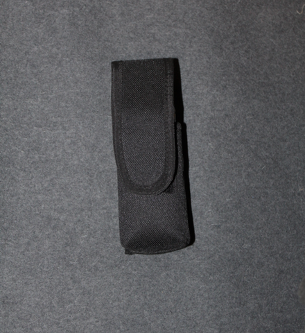 Pepperspray holster, nylon / cordura. M-L size can.