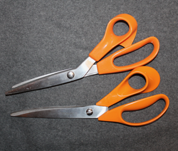 Fiskars scissors, 25cm, cloth or pinking scissors.