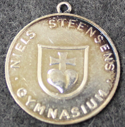 Niels Steensens Gymnasium, pendant