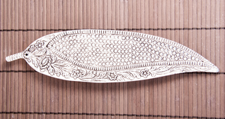 Suitsukealusta alumiinia 'Lehti' 6*24cm
