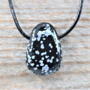 Riipus Lumihiutaleobsidiaani 'Drilled' 22*30mm