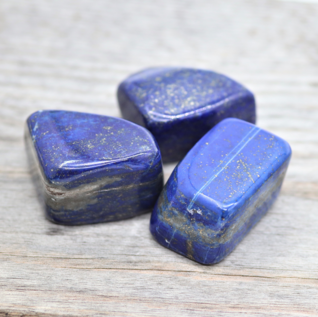 Lapis lazuli 'Kulmikas' hiottu 20-30mm
