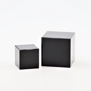 Obsidiaani musta 'Cube' 20mm / 30mm