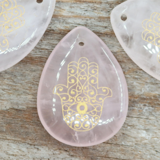 Riipus Ruusukvartsi 'Hamsa Drop' 32*25mm