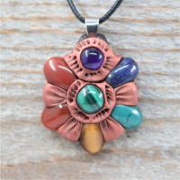 Kaulakoru '7 Chakra Nordic Elves Flower' 42*35mm