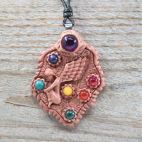Kaulakoru '7 Chakra Nordic Elves Fairy' 60*47mm