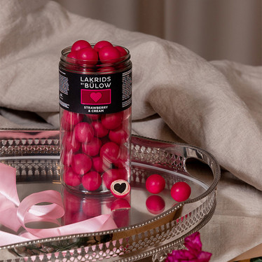 Strawberry & Cream 295g - Suklaalla kuorrutettu lakritsi