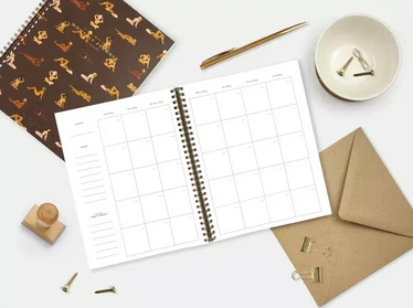 Kalenteri, Monthly Planner - Women