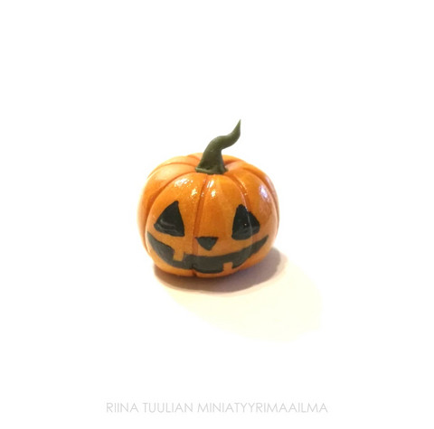 Miniatyyri Halloween -kurpitsa