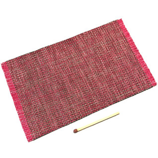 Nukkekodin matto (iso) - Vaaleanpunainen